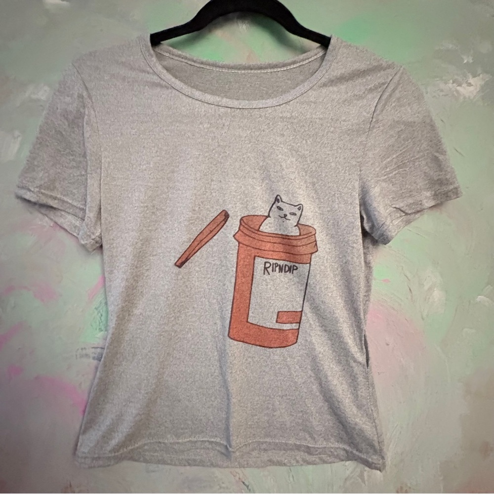 Rip N Dip Gray Graphic T-Shirt Cat in Prescription Bottle - Picture 4 of 5
